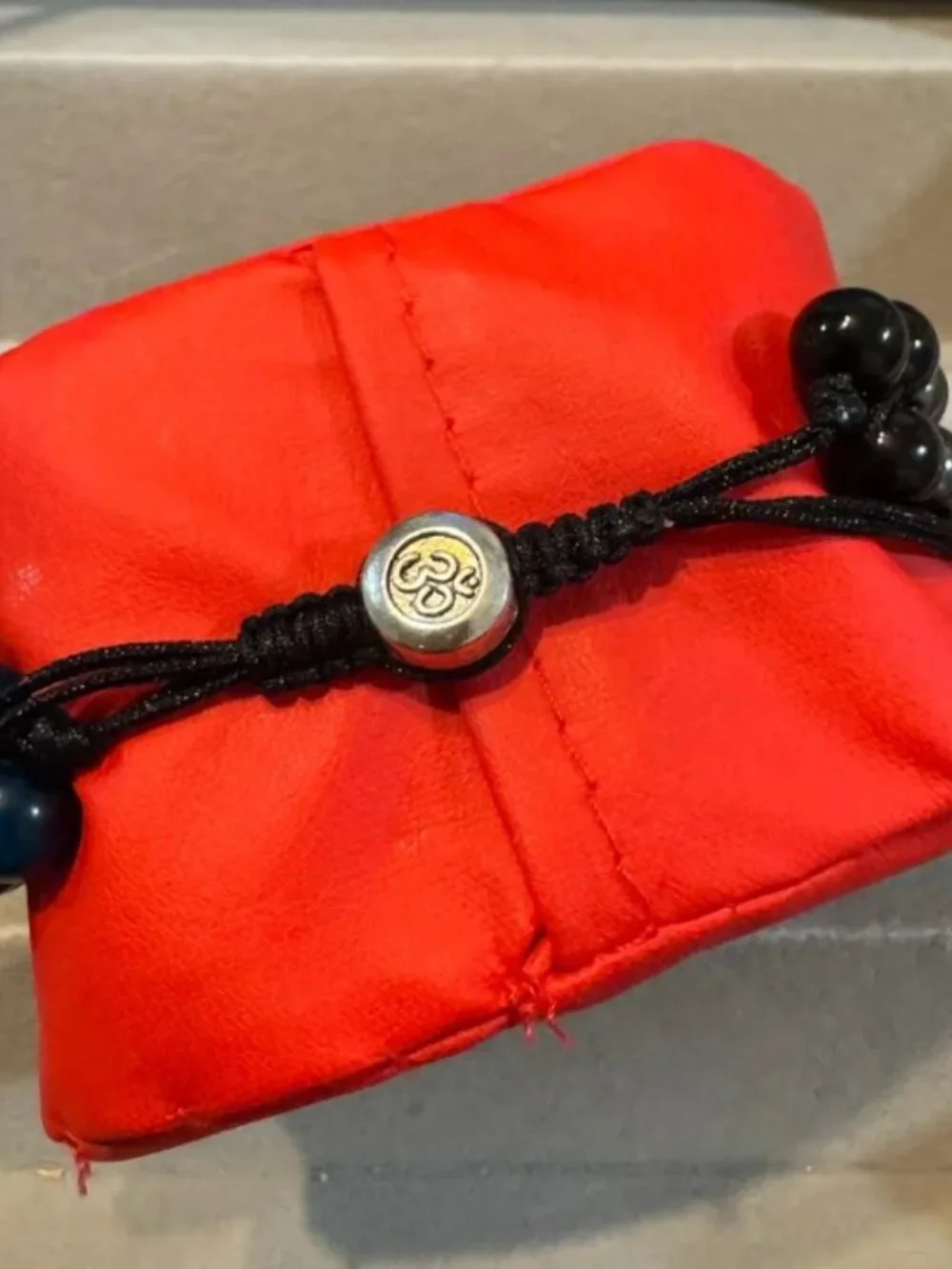 NWOT Mens Blue Tiger Eye Hematite Obsidian Double Row Macrame Om Bracelet